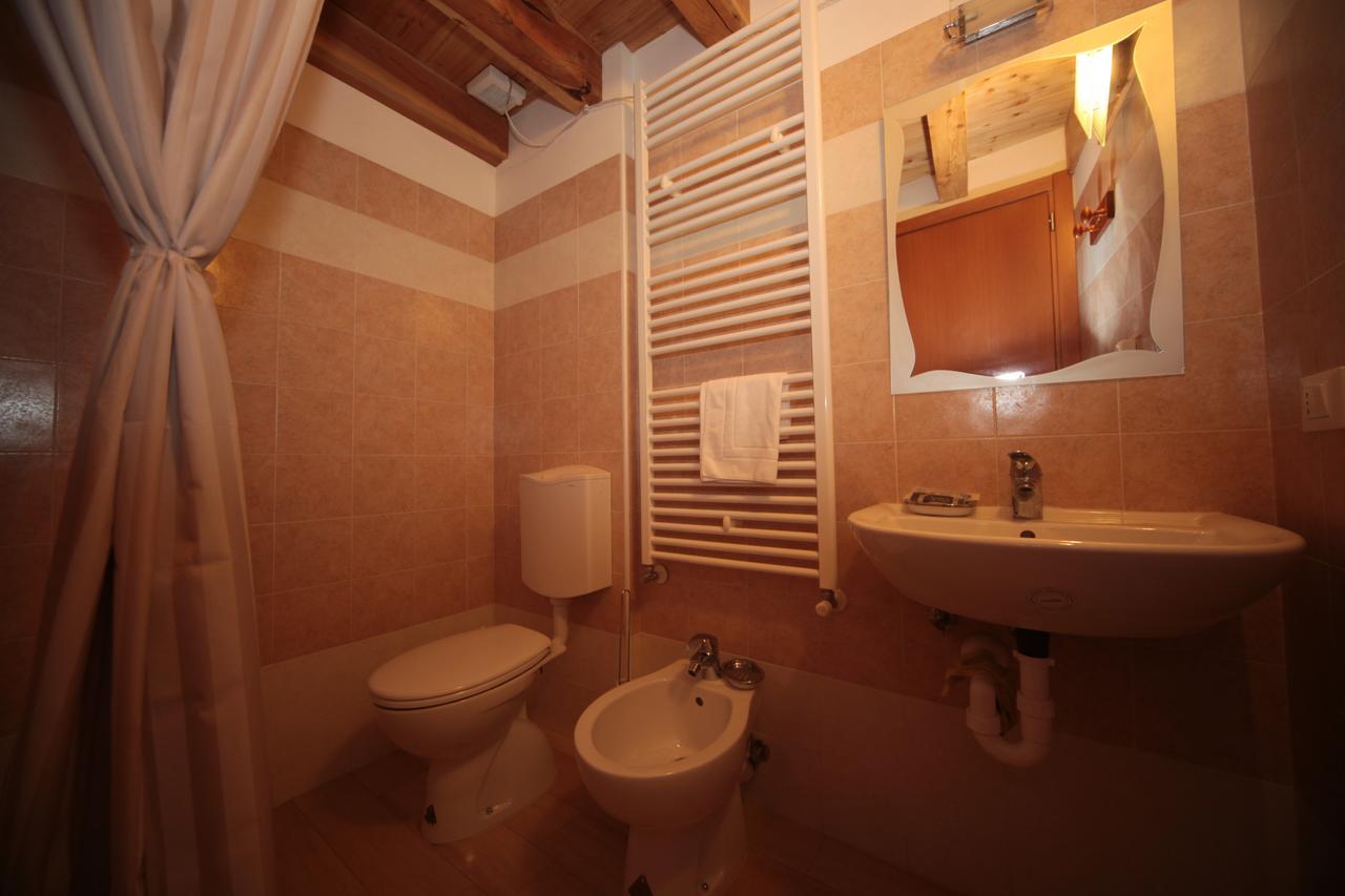 Albergo Diffuso Valcellina E Val Vajont In Erto 객실 사진